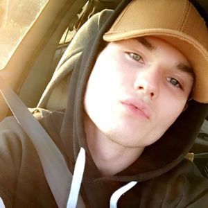 Meet your Posher, Nicholas